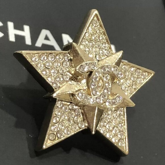 CHANEL CC Logo Double Star Rhinestone Brooch Gold Tone Pin A17C Auth w/Box D-j11 - Picture 14 of 16
